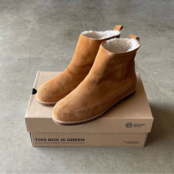 Steve Madden Tommy Tan Suede Moccasin Style Wool Linned Cozy Boots 8 Womens - Picture 2 of 6